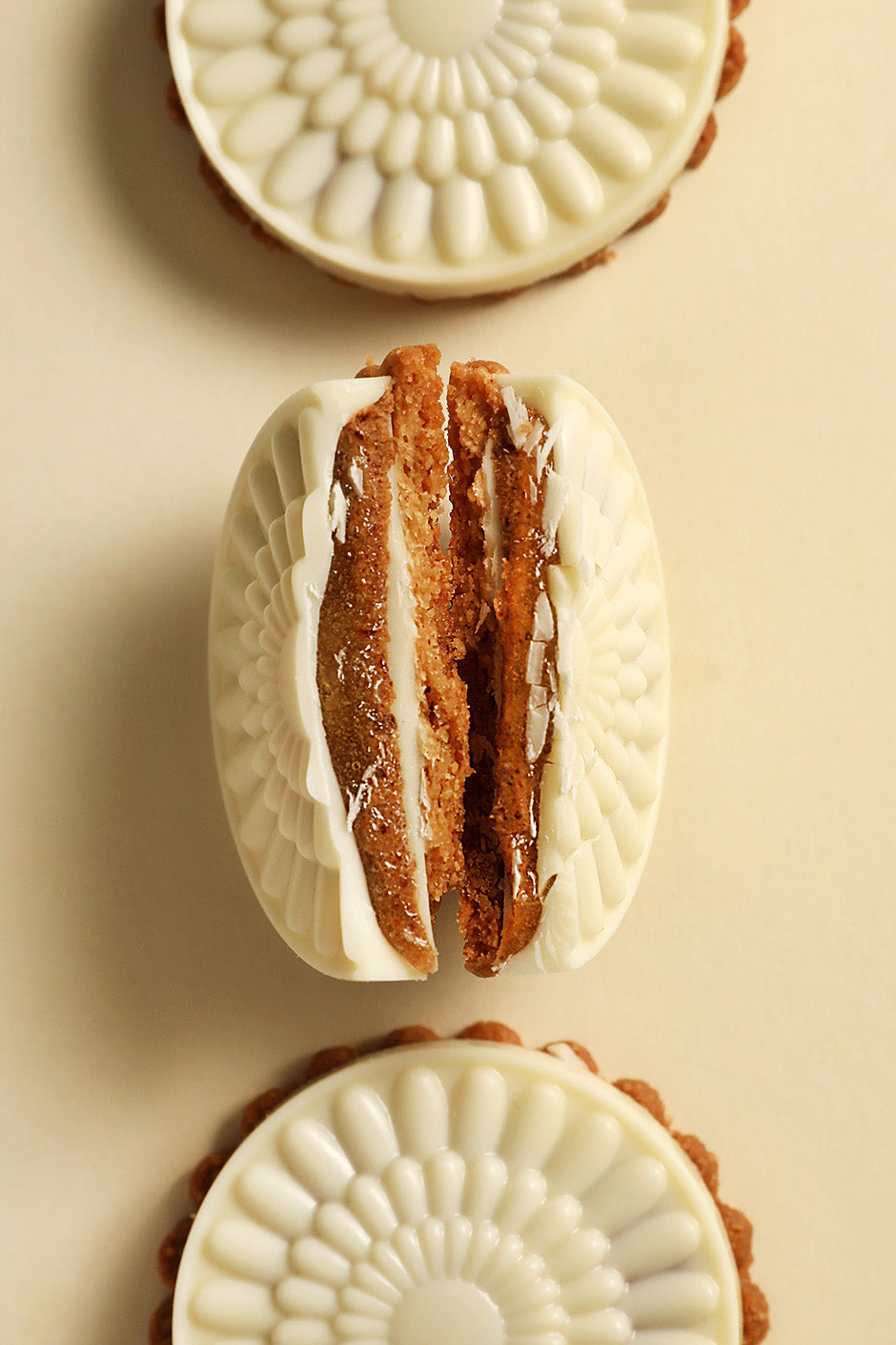 10 white chocolate shortbreads