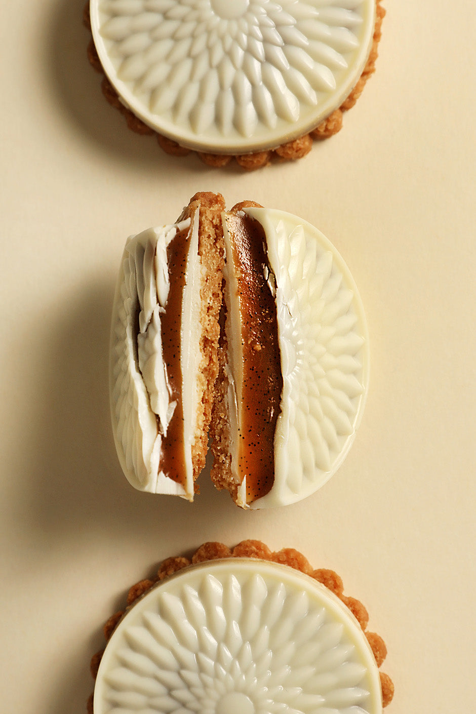 5 white chocolate shortbreads