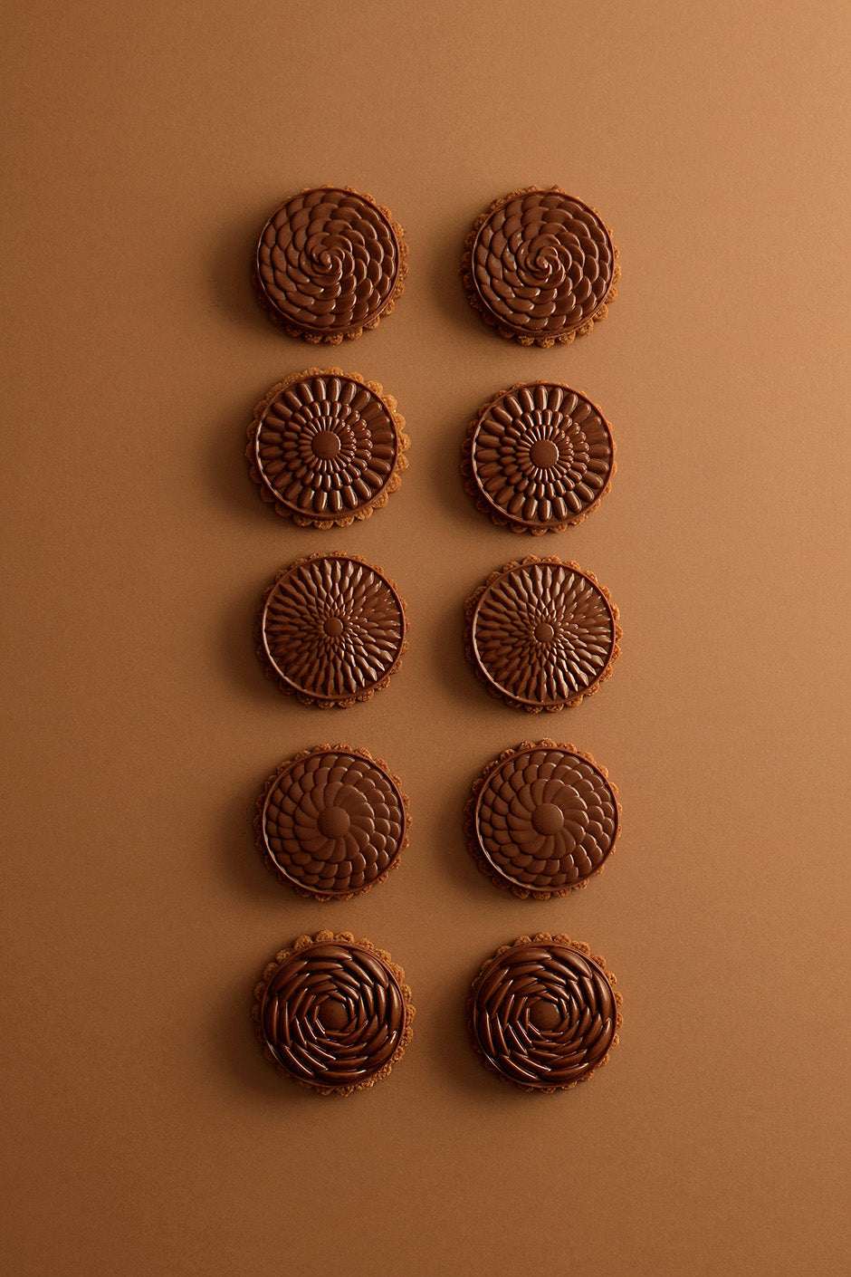 10 milk chocolate shortbread biscuits