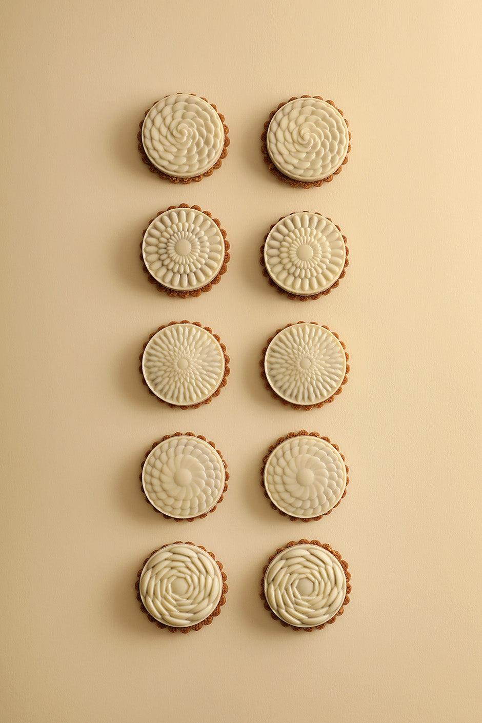 10 white chocolate shortbreads