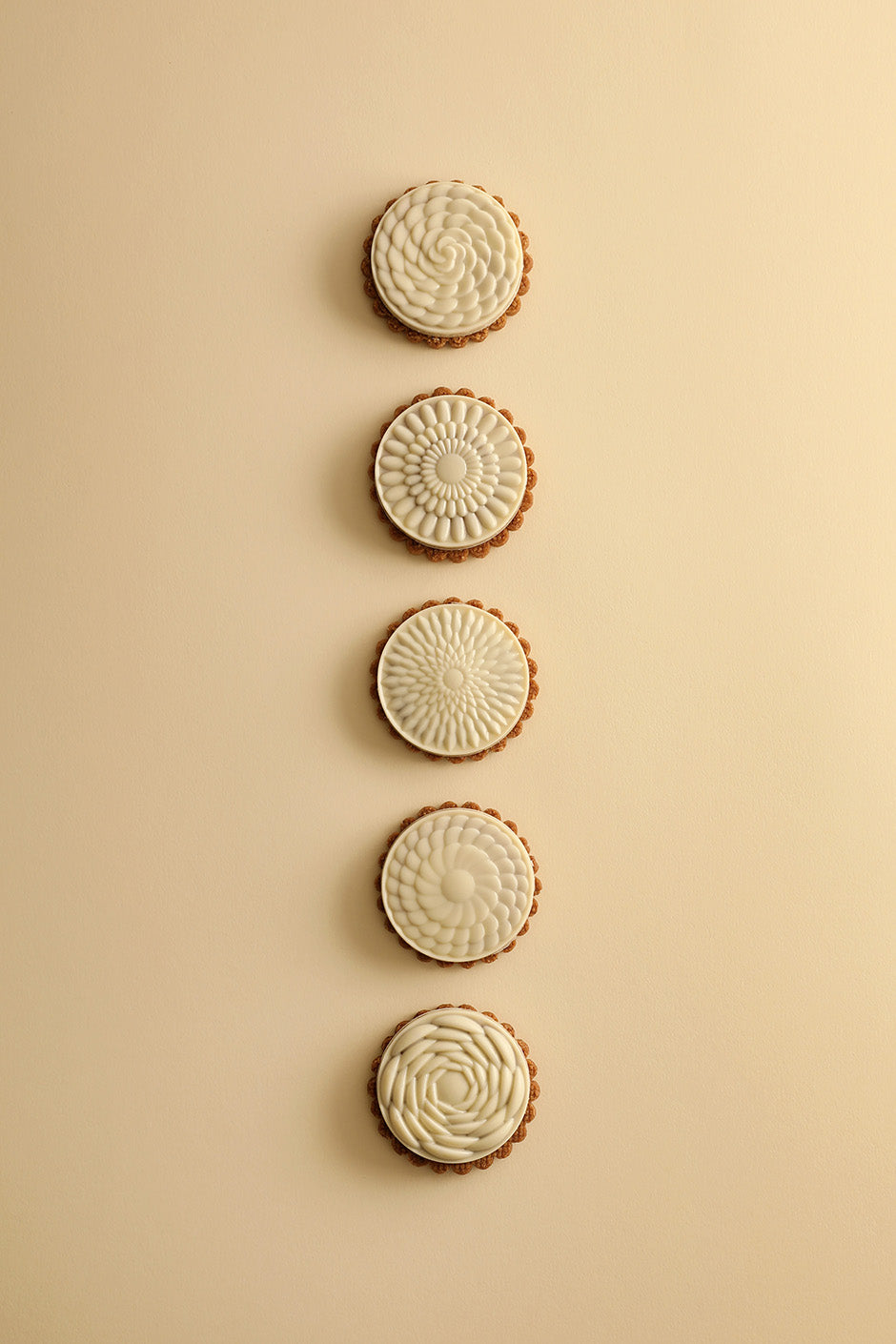 5 white chocolate shortbreads