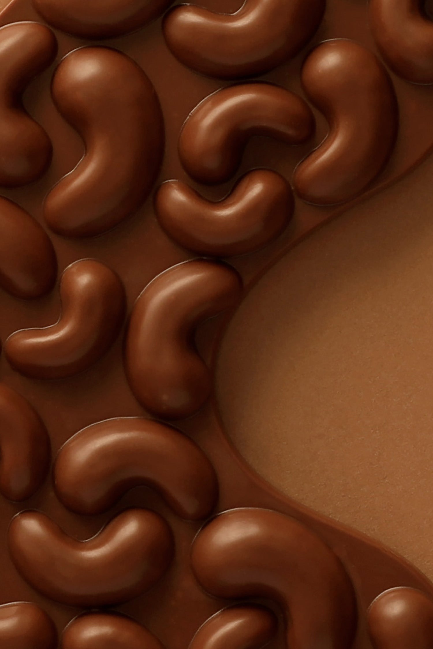 Milk chocolate cashew mendiant tablet
