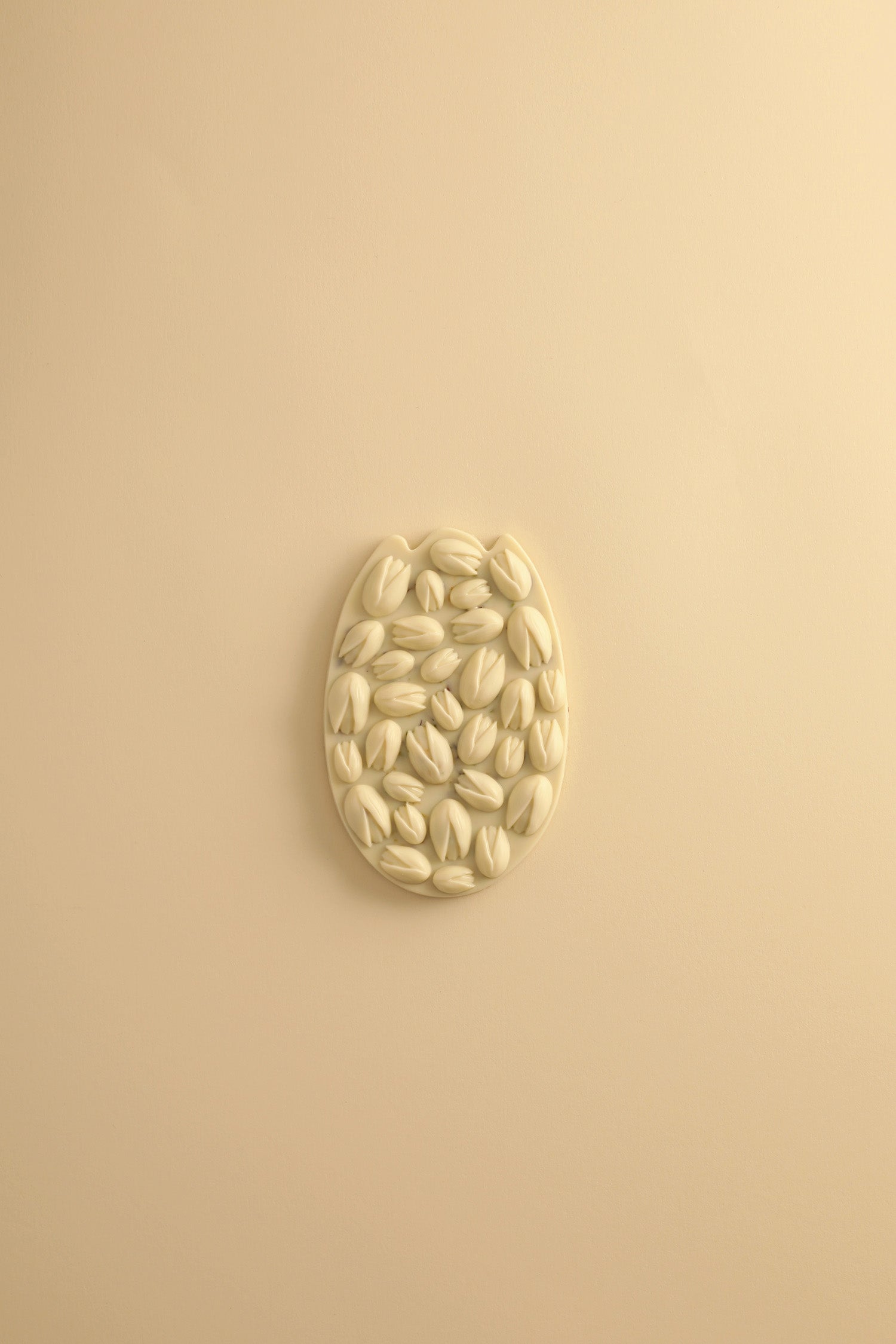 Mendiant pistachio and white chocolate tablet