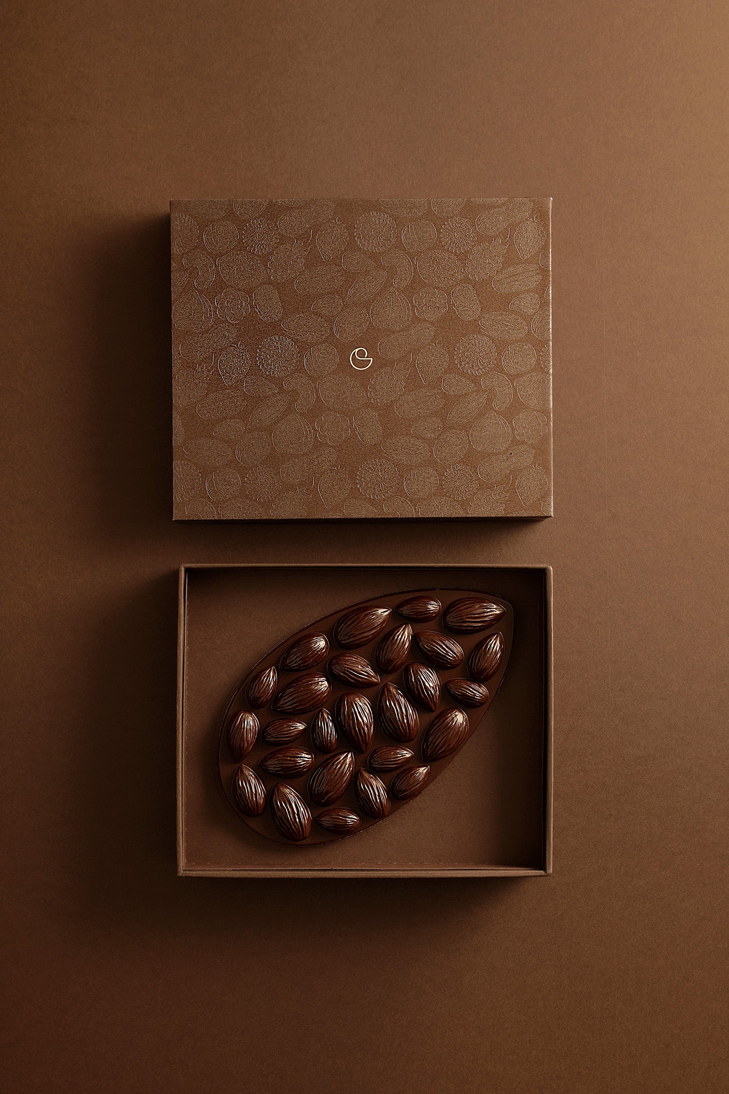 Dark chocolate almond mendiant tablet