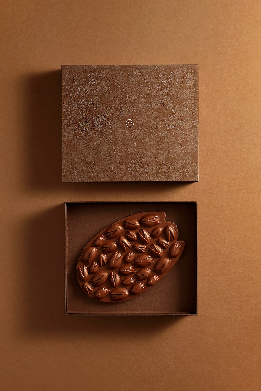 Milk chocolate pistachio mendiant tablet