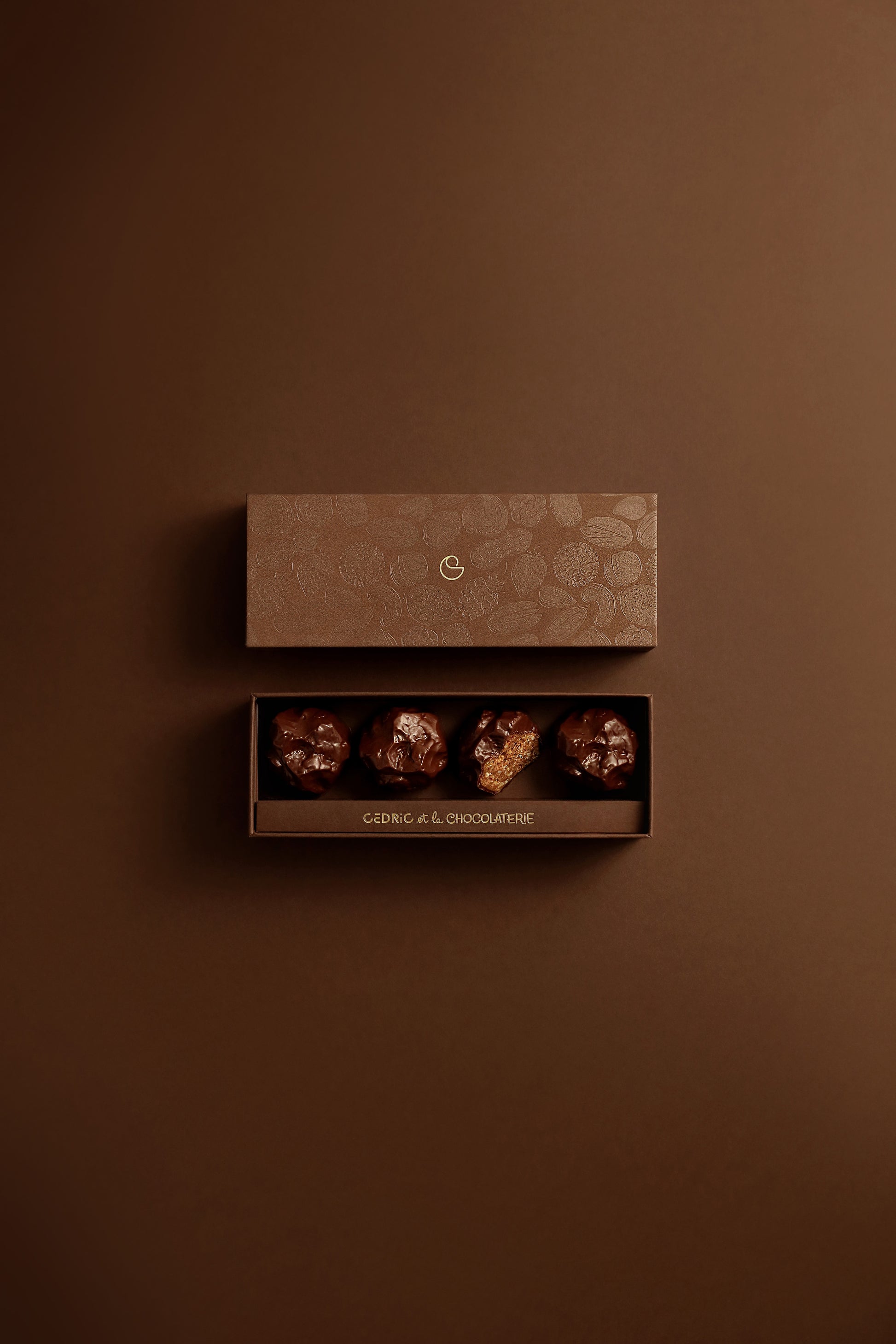 Rocher noisette 4 pièces chocolat noir
