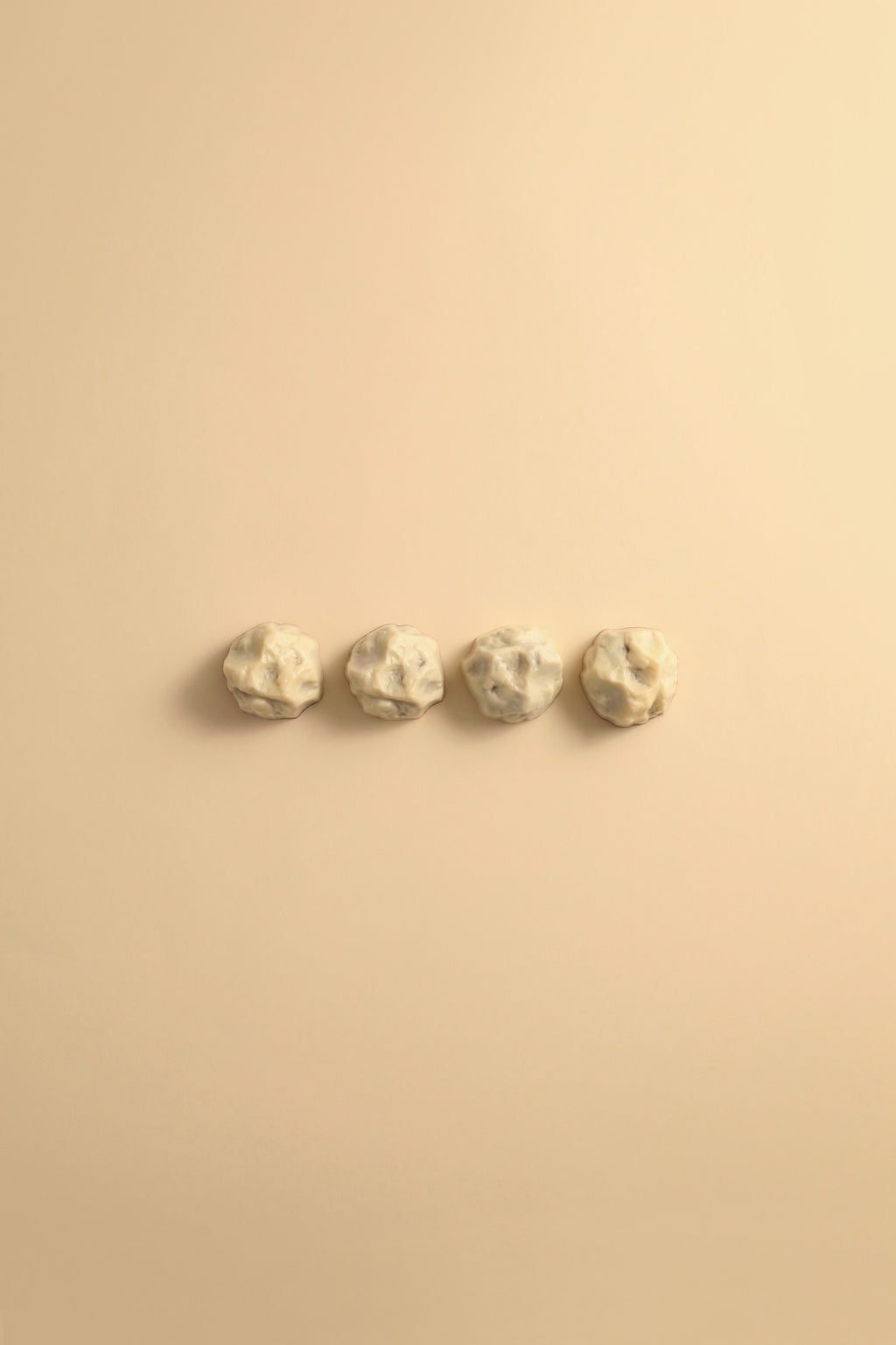 Rocher noisette 4 pièces chocolat blanc