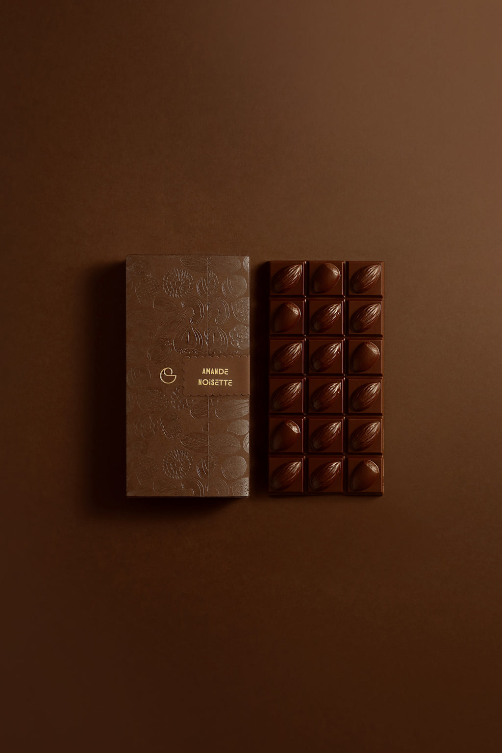 Tablette amande noisette chocolat noir