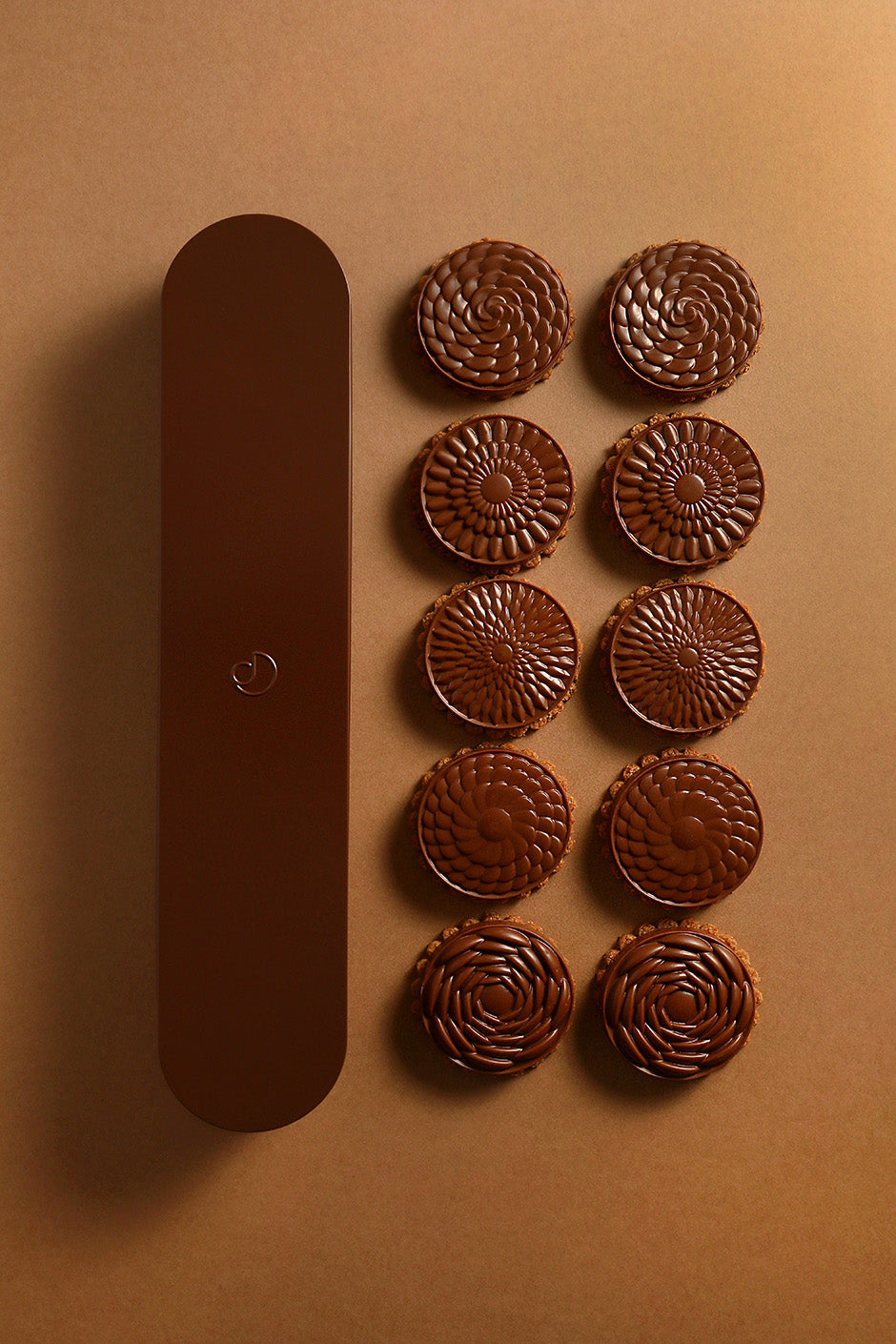 10 milk chocolate shortbread biscuits