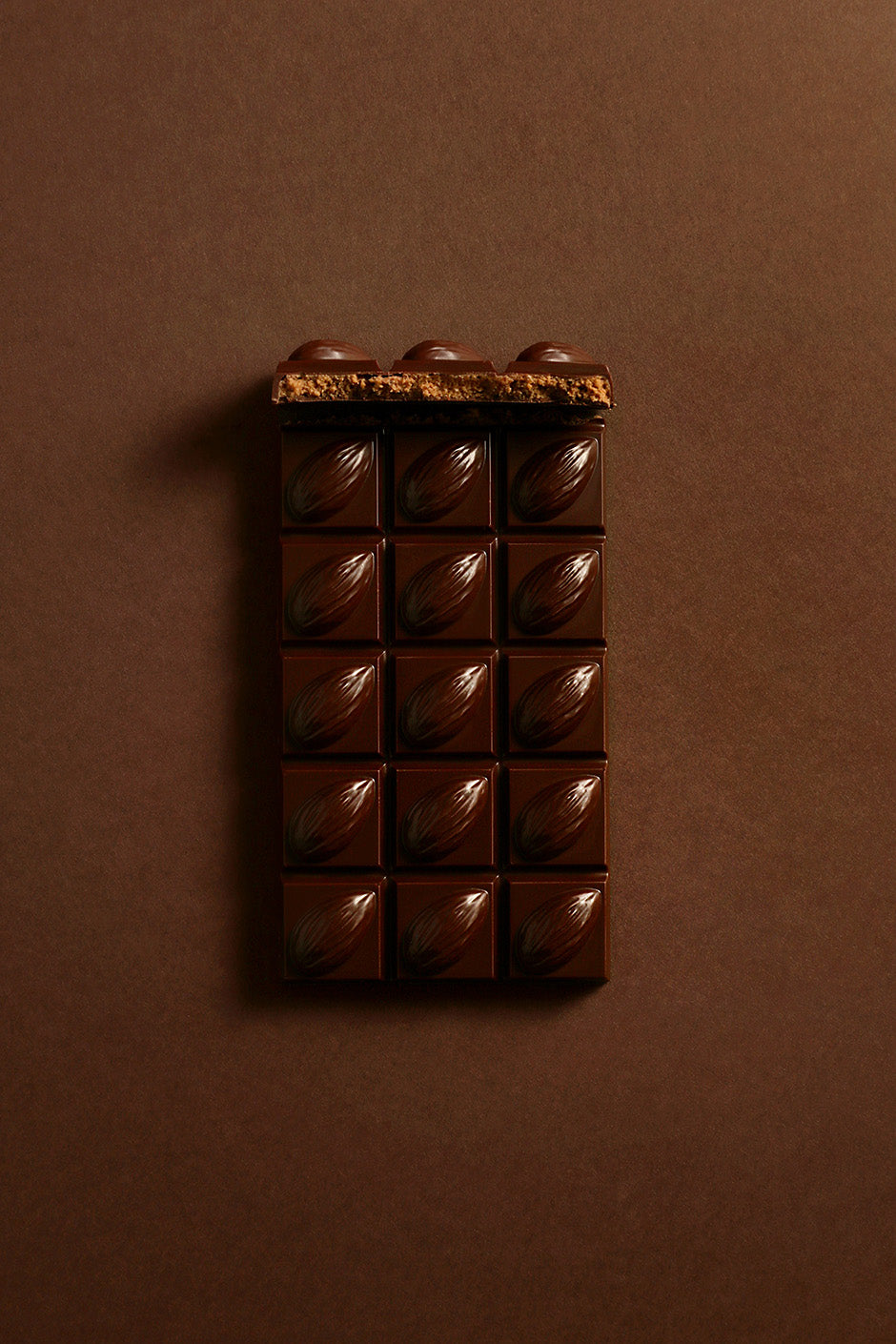 Dark chocolate almond tablet
