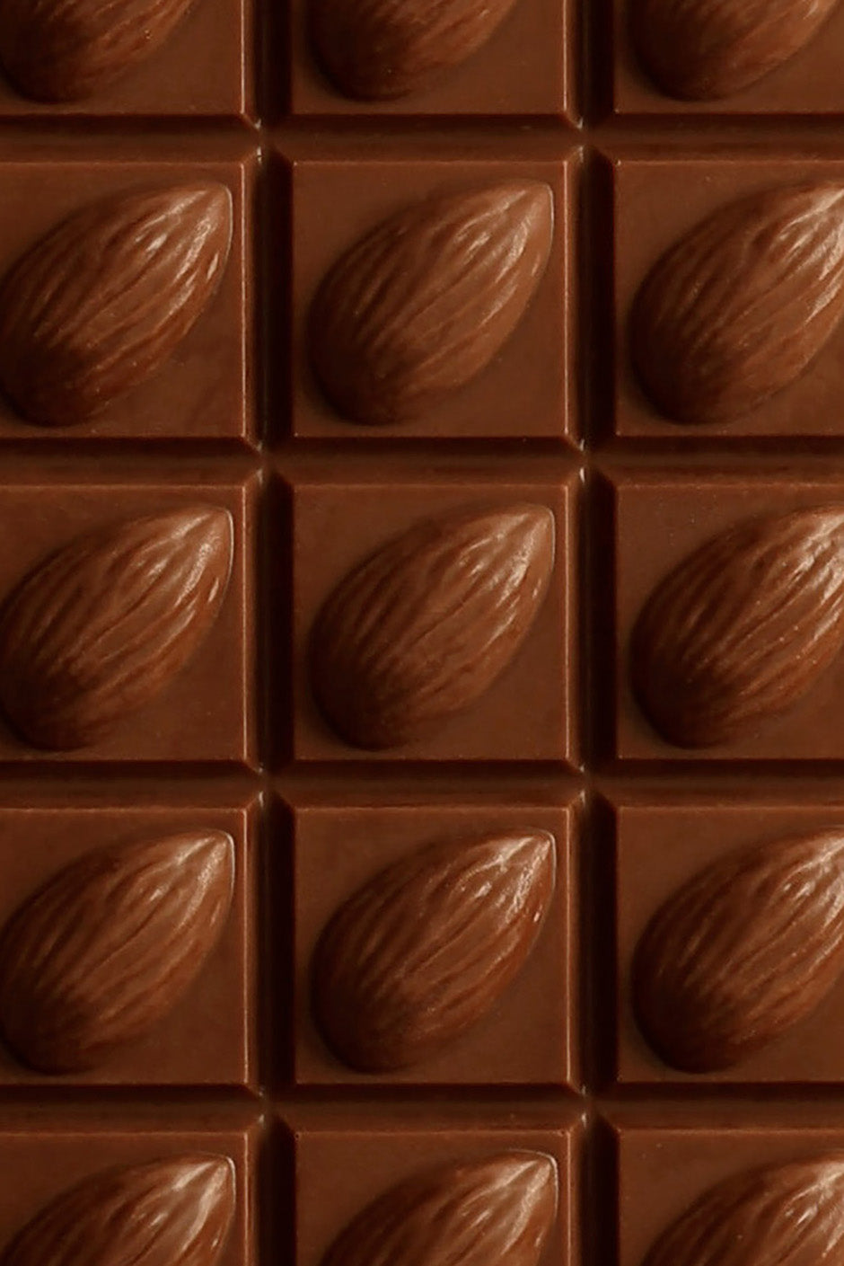 Milk chocolate almond tablet