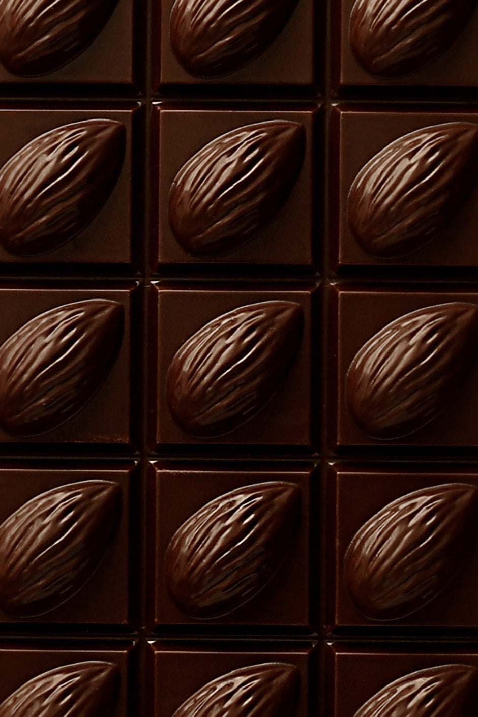 Dark chocolate almond tablet