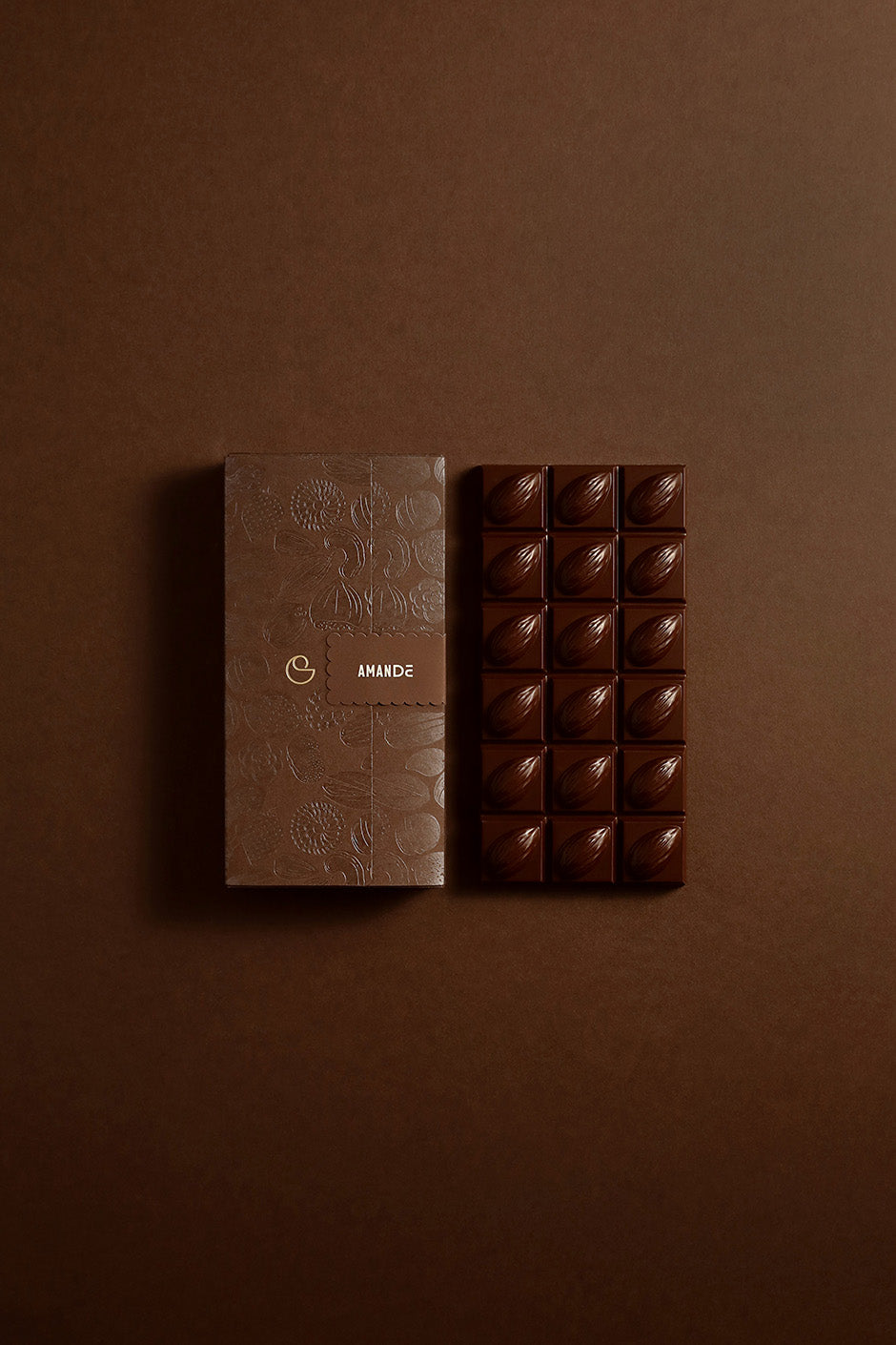 Dark chocolate almond tablet