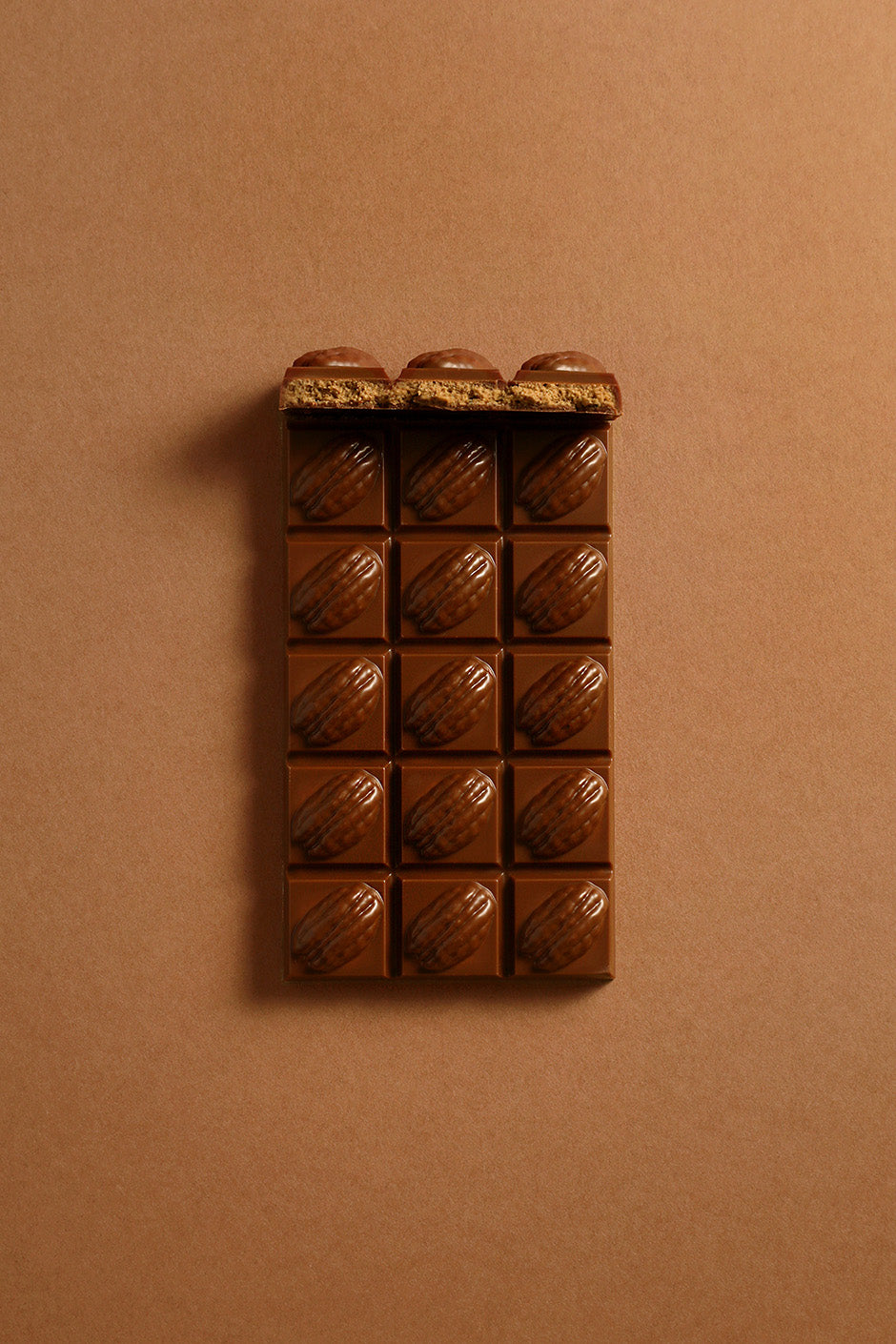 Milk chocolate pecan tablet